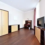Отель Dormio Der Seehof 4*