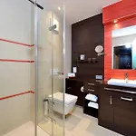 Отель Dormio Der Seehof 4*
